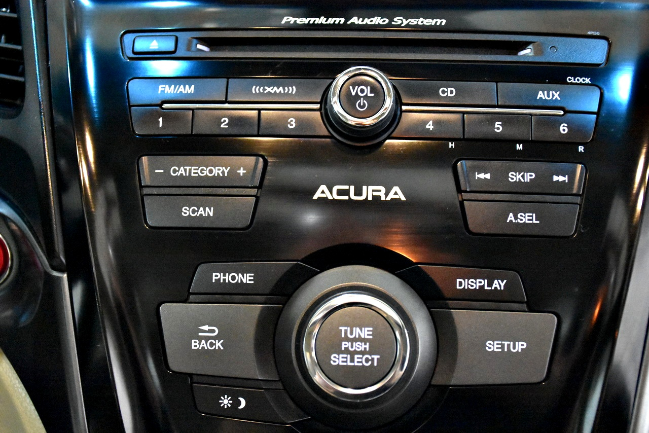 Acura ILX 5-Spd AT w/ Premium Package 2013 Acura ILX 5-Spd AT w/ Premium Package 2013