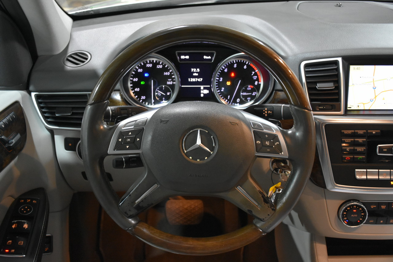 Mercedes-Benz M-Class ML350 4MATIC 2012 Mercedes-Benz M-Class ML350 4MATIC 2012