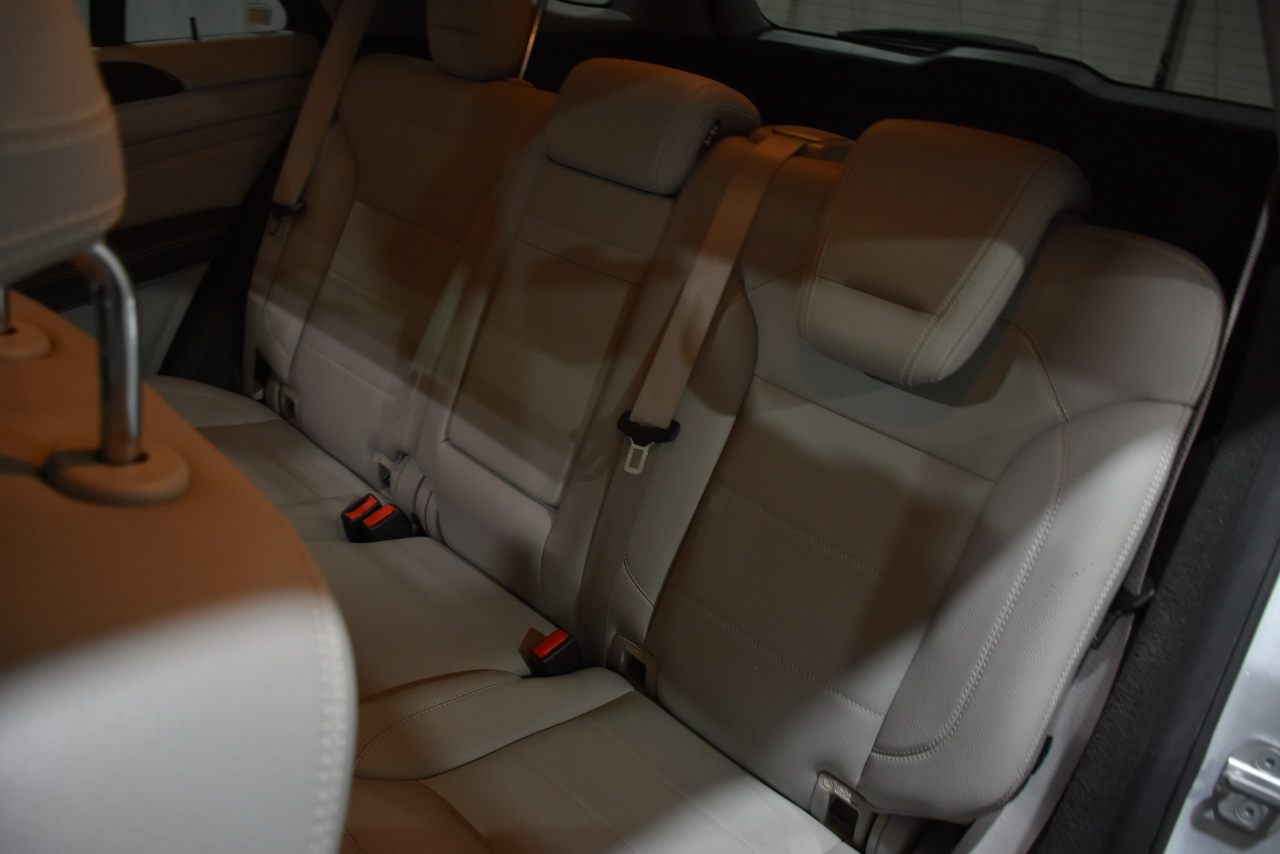 Mercedes-Benz M-Class ML350 4MATIC 2012 Mercedes-Benz M-Class ML350 4MATIC 2012