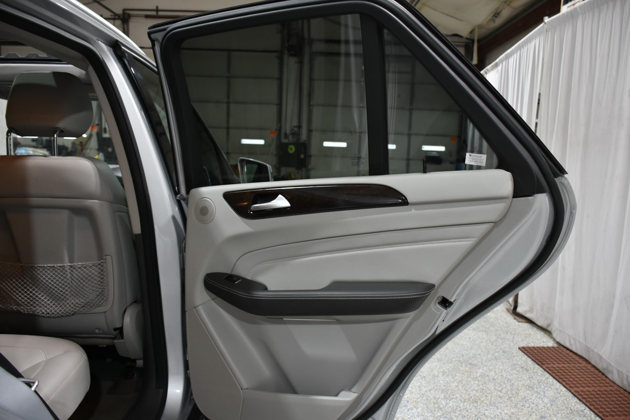 Mercedes-Benz M-Class ML350 4MATIC 2012 Mercedes-Benz M-Class ML350 4MATIC 2012
