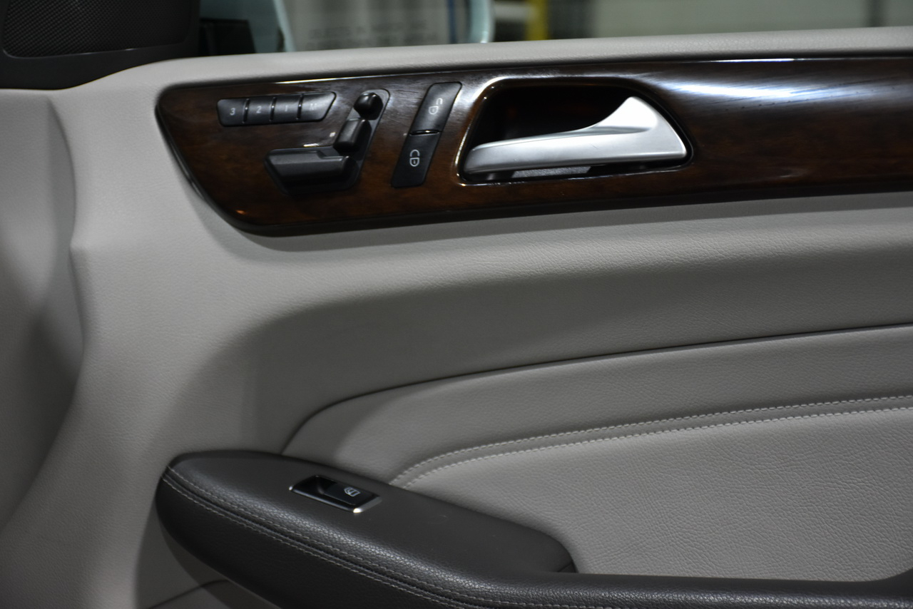 Mercedes-Benz M-Class ML350 4MATIC 2012 Mercedes-Benz M-Class ML350 4MATIC 2012