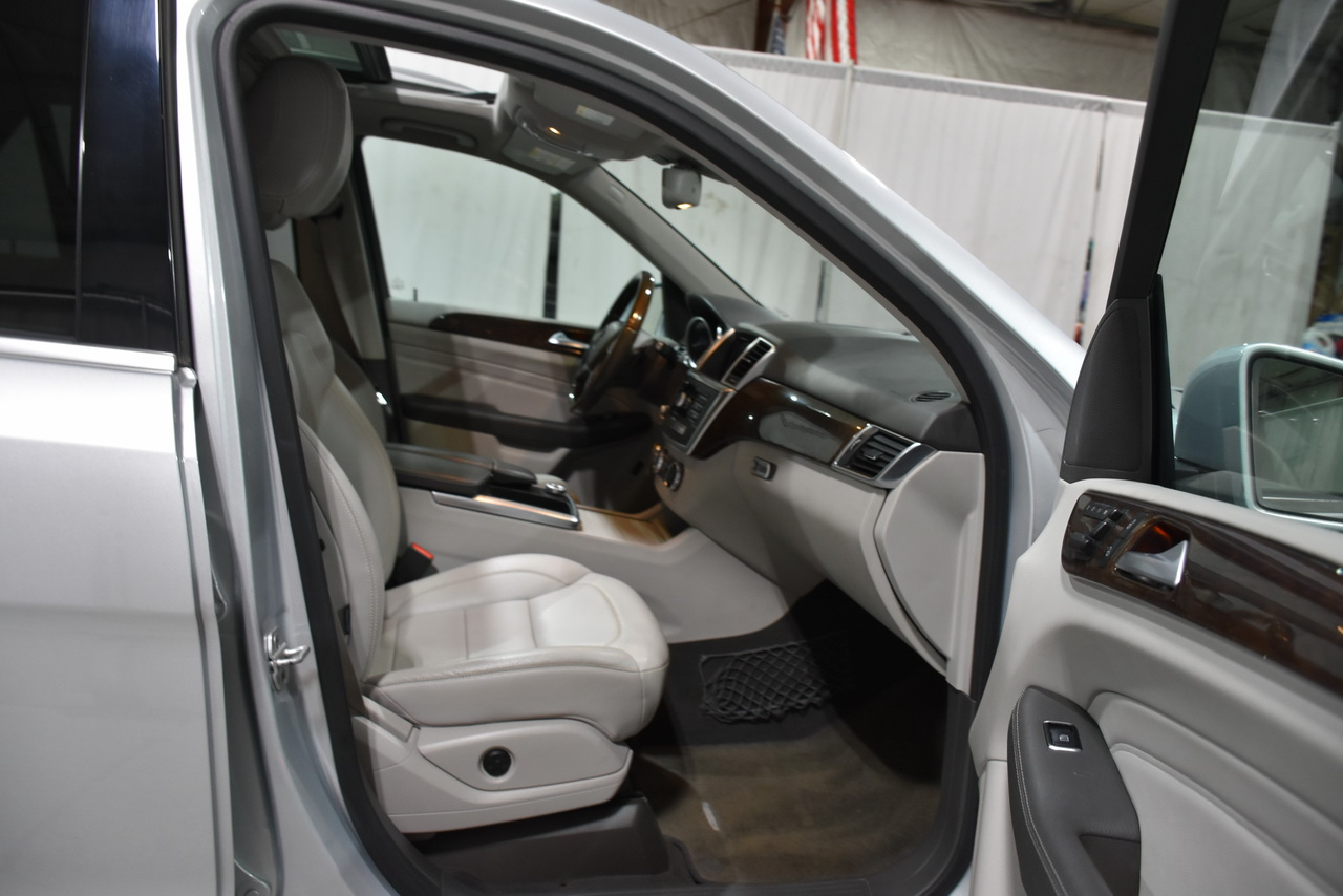 Mercedes-Benz M-Class ML350 4MATIC 2012 Mercedes-Benz M-Class ML350 4MATIC 2012