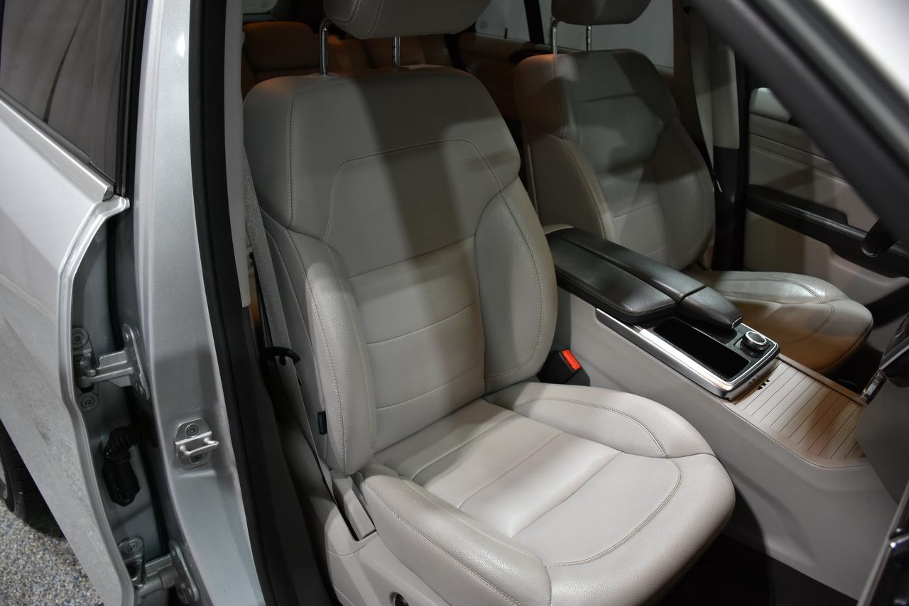 Mercedes-Benz M-Class ML350 4MATIC 2012 Mercedes-Benz M-Class ML350 4MATIC 2012