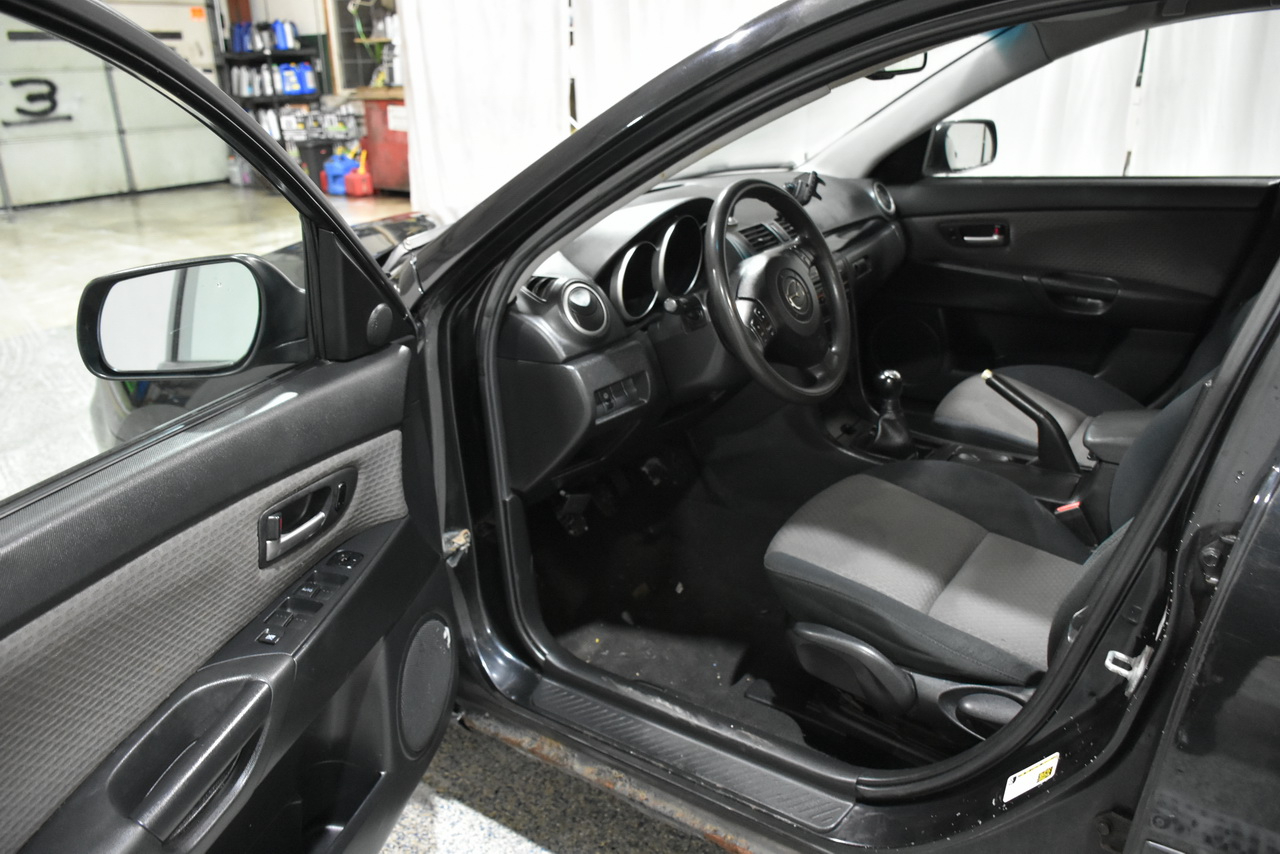 Mazda MAZDA3 i 4-door 2006