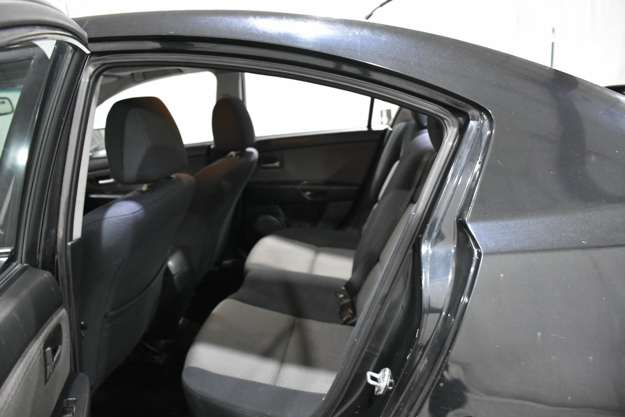 Mazda MAZDA3 i 4-door 2006