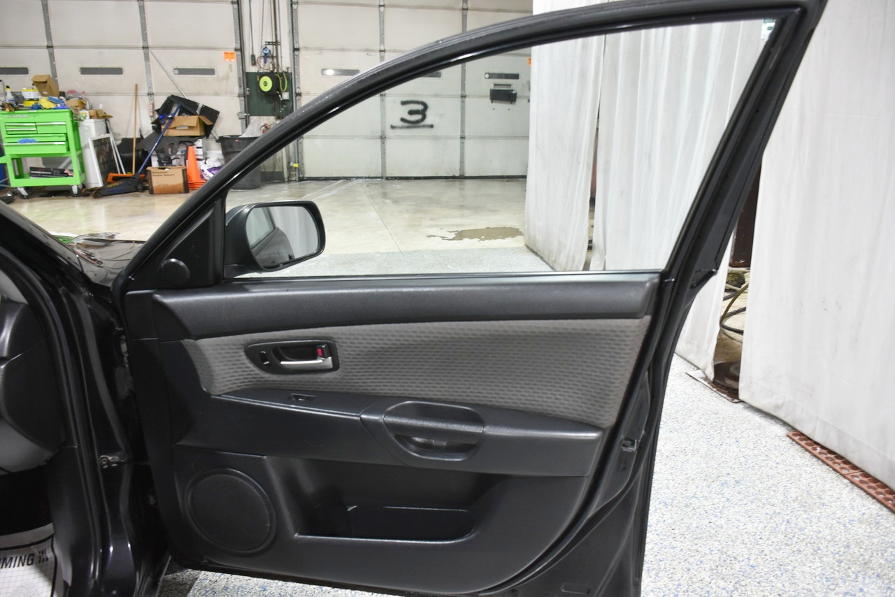 Mazda MAZDA3 i 4-door 2006