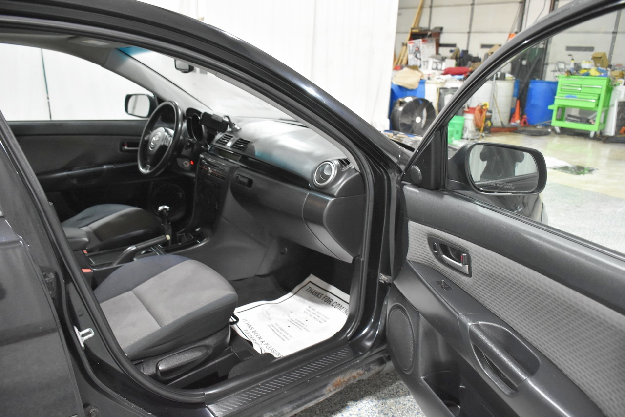 Mazda MAZDA3 i 4-door 2006