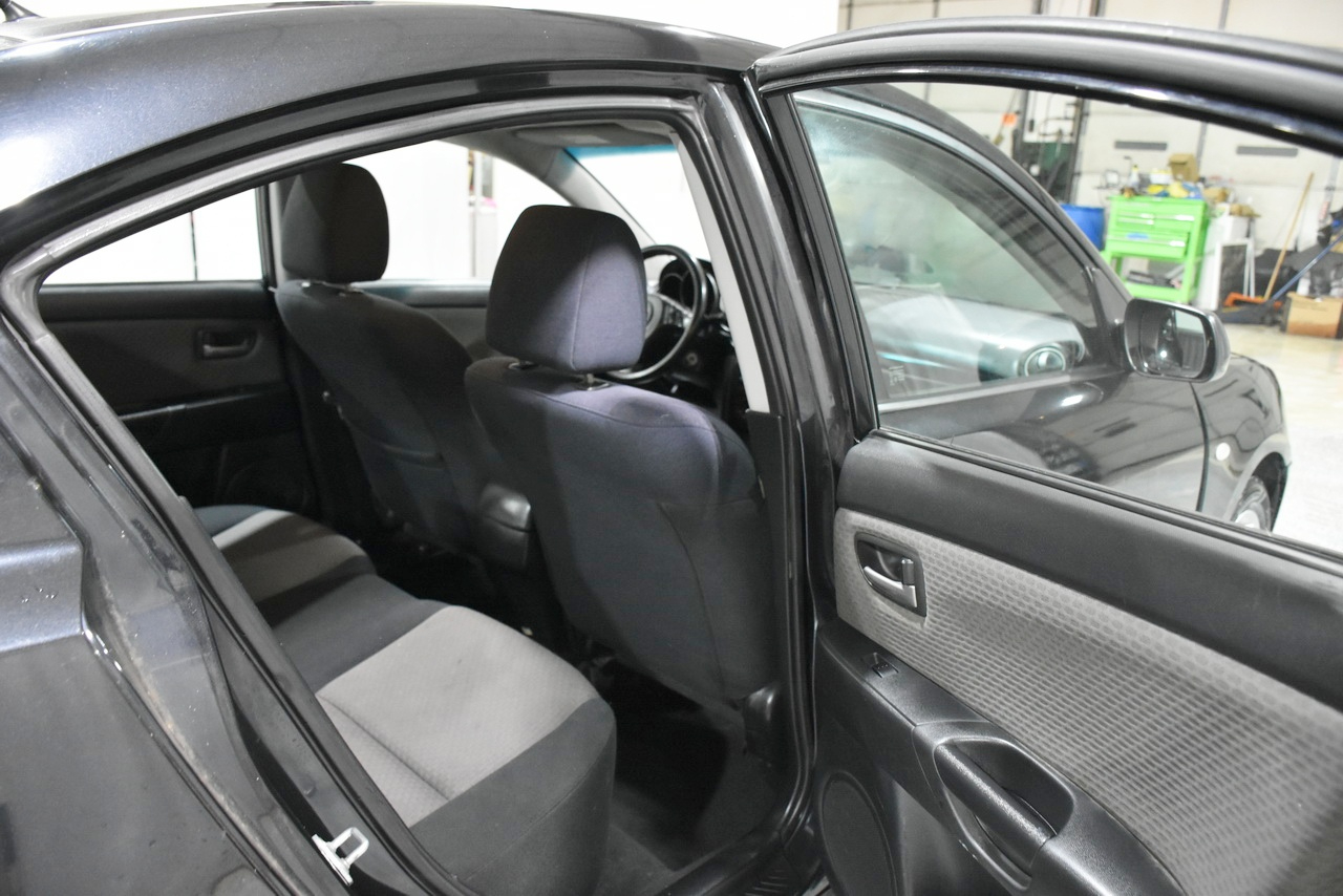 Mazda MAZDA3 i 4-door 2006