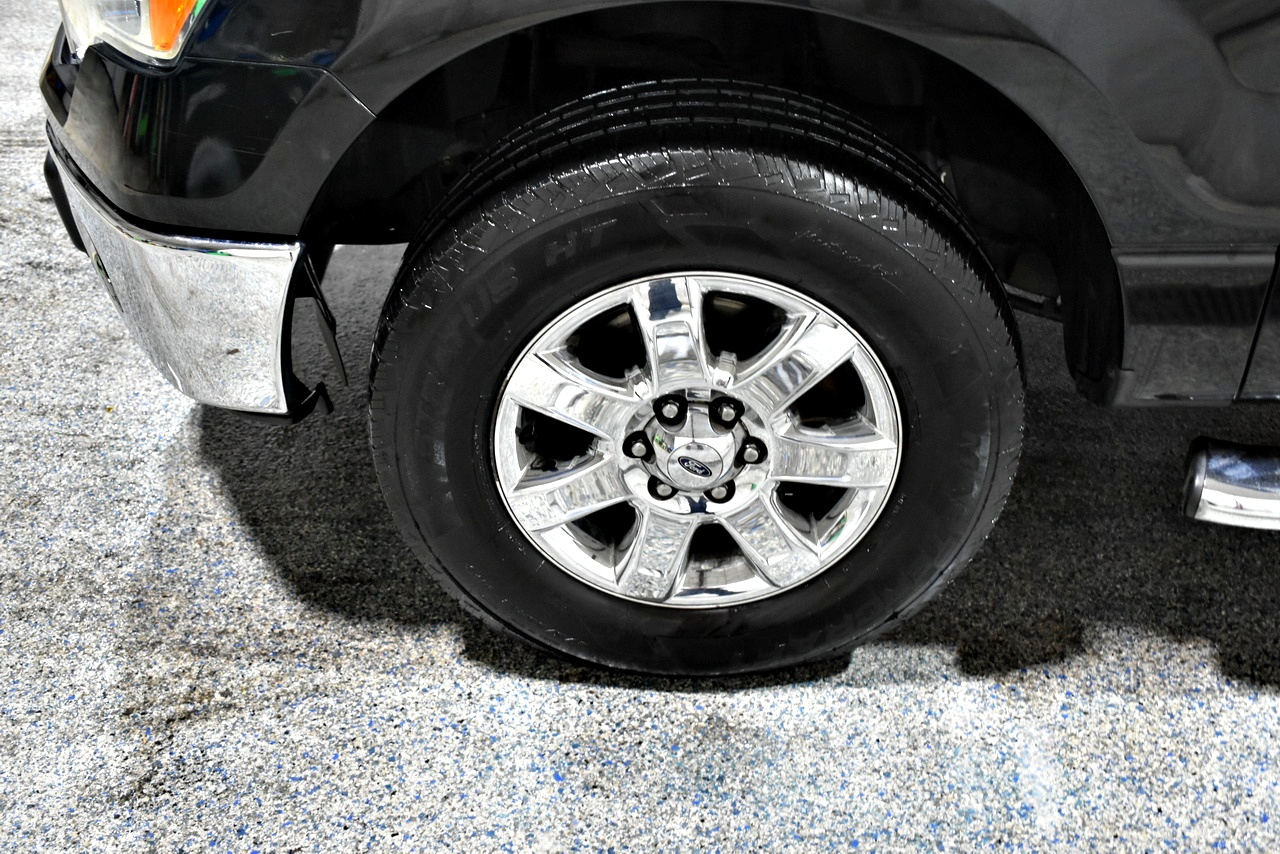 Ford F-150 XL SuperCrew 5.5-ft. Bed 4WD 2014