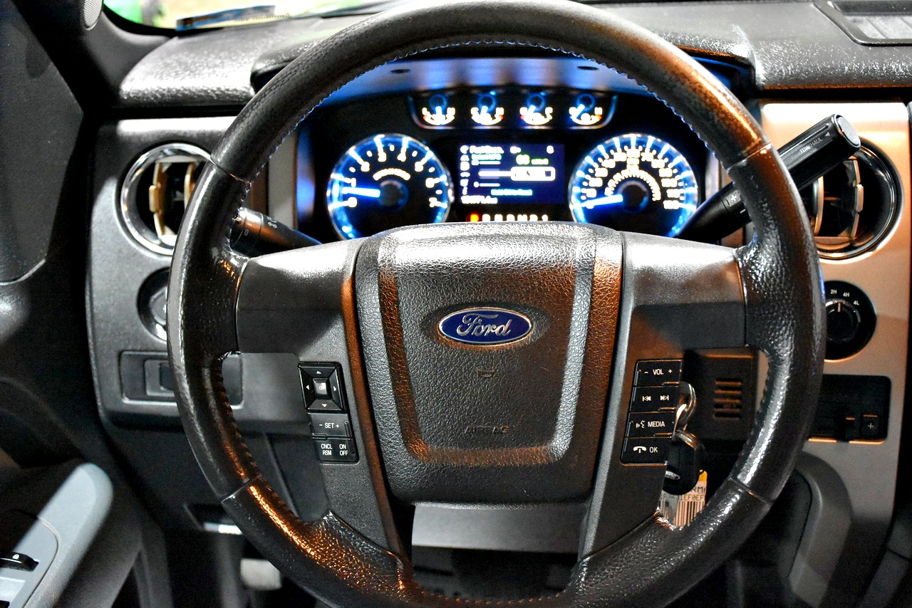 Ford F-150 XL SuperCrew 5.5-ft. Bed 4WD 2014