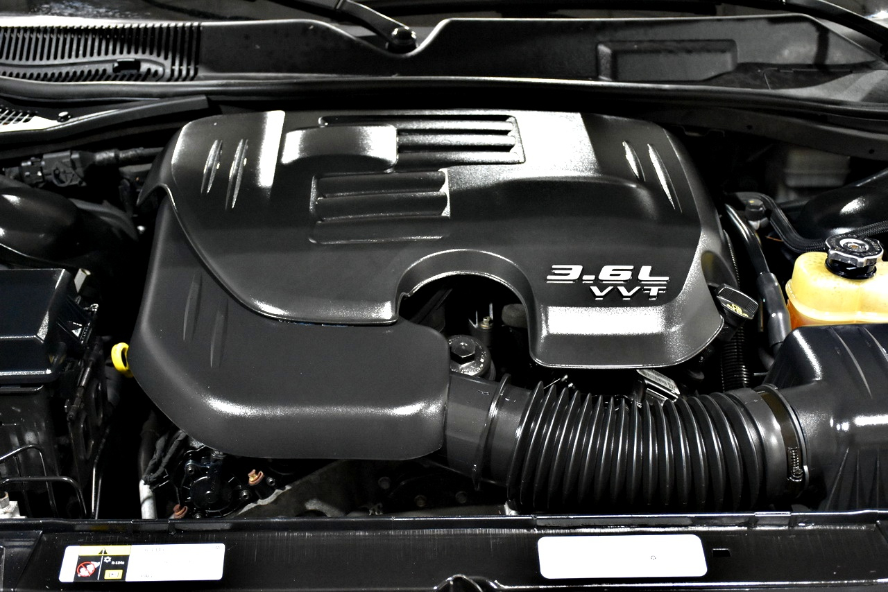 Dodge Challenger SXT 2013