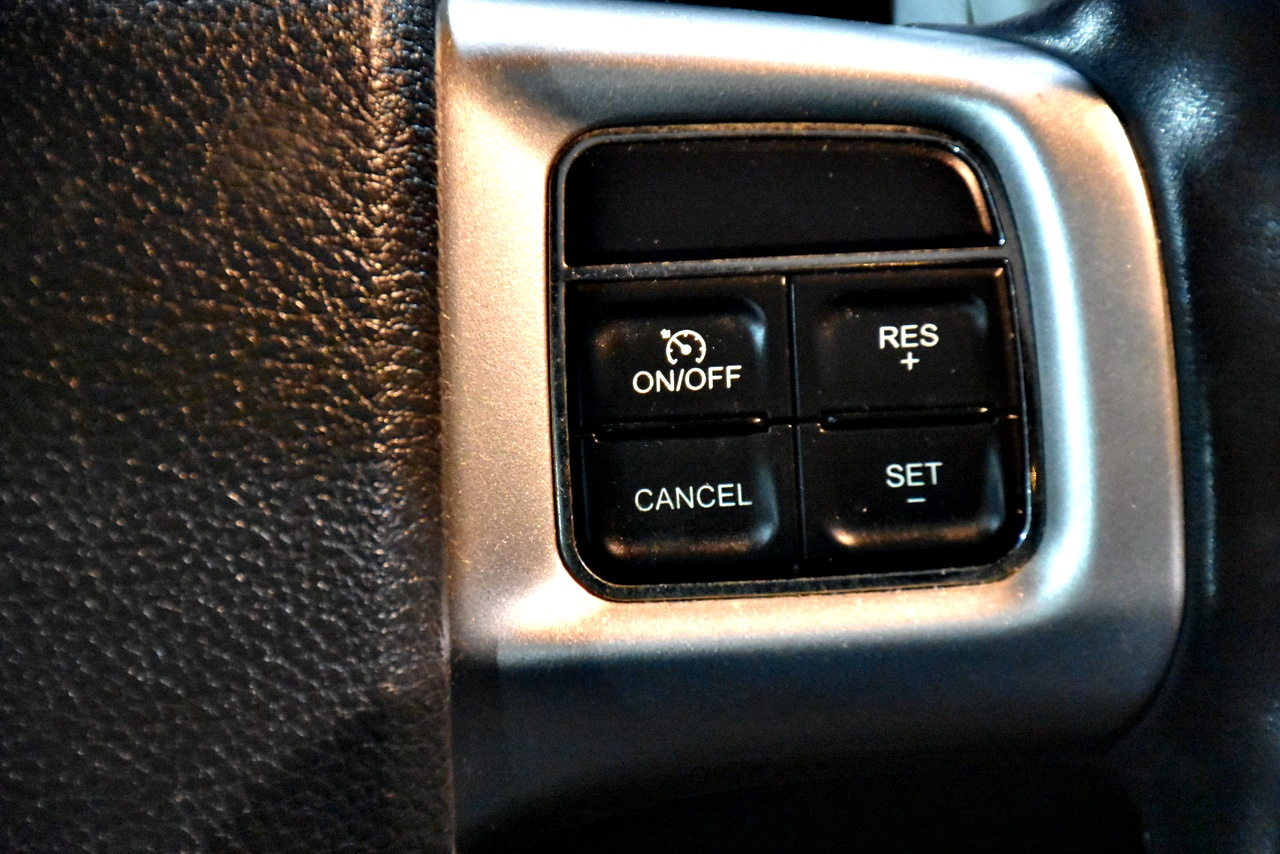 Dodge Challenger SXT 2013