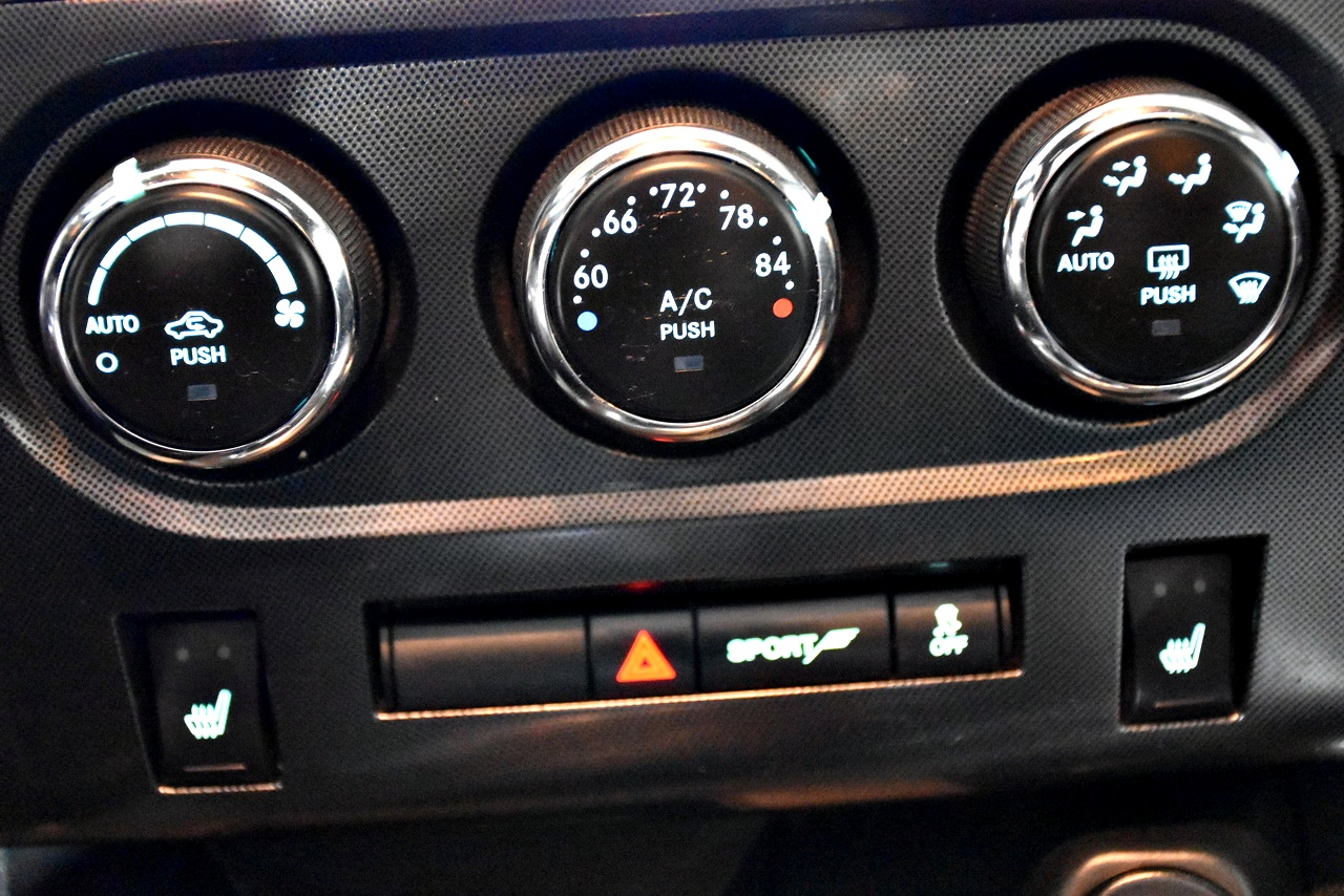 Dodge Challenger SXT 2013