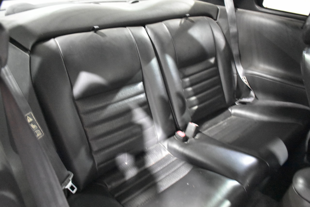 Ford Mustang GT Deluxe Coupe 2002