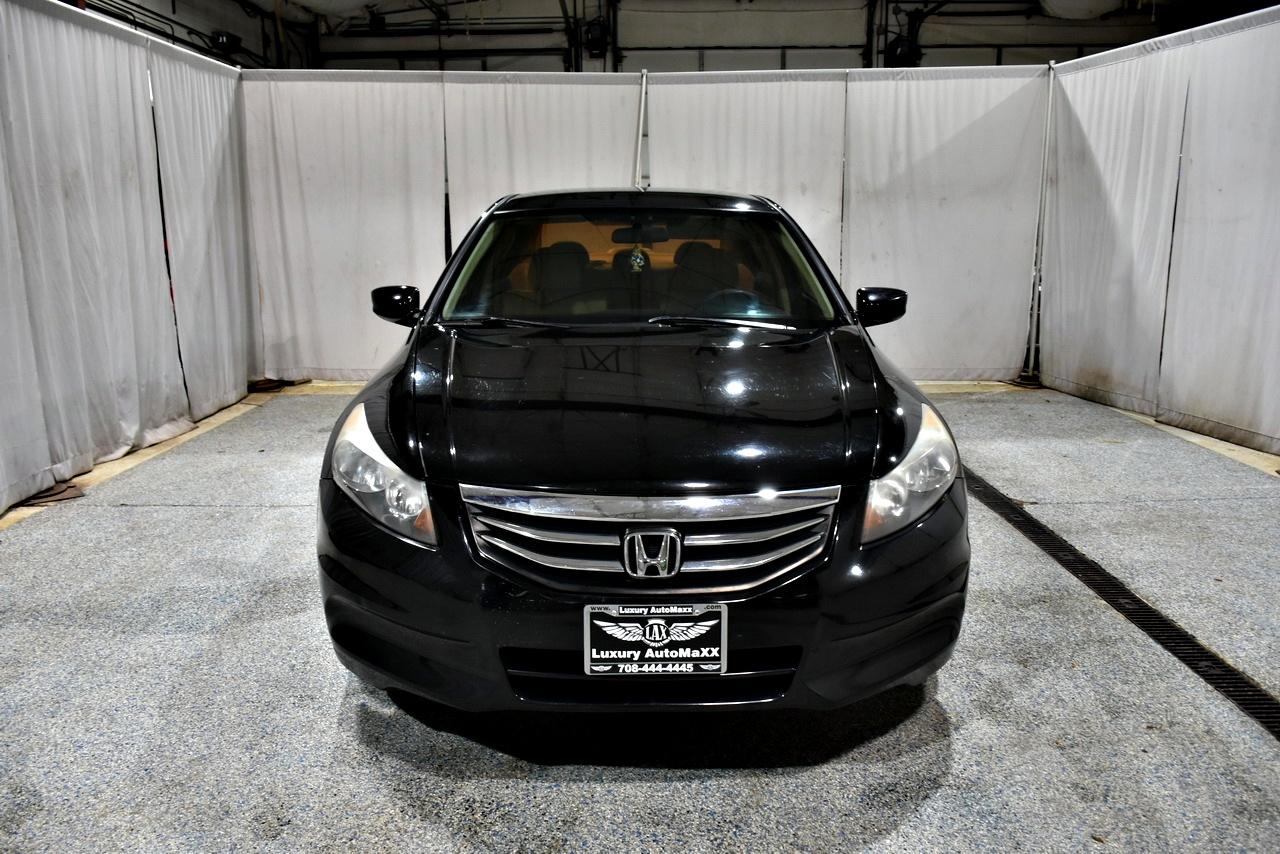 Honda Accord LX sedan AT 2012