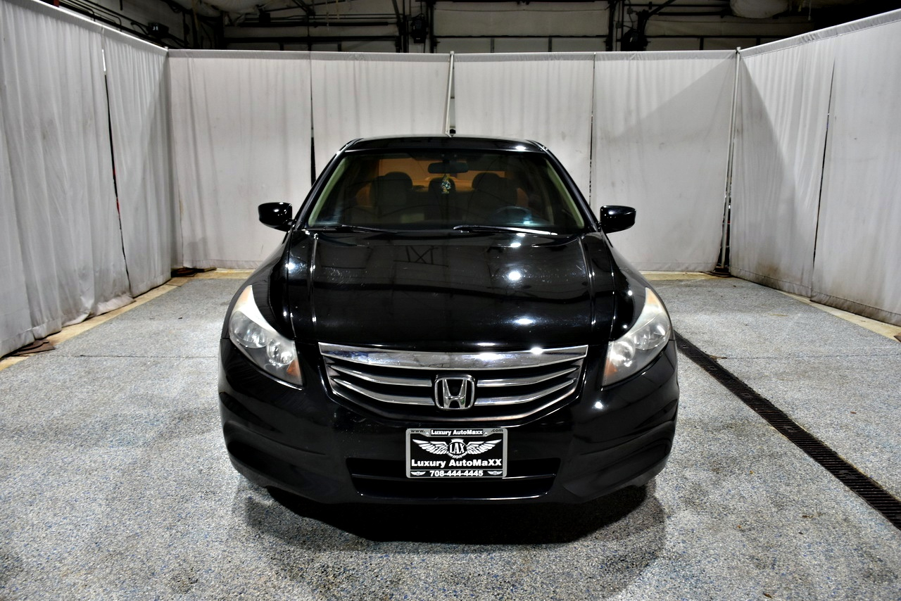 Honda Accord LX sedan AT 2012