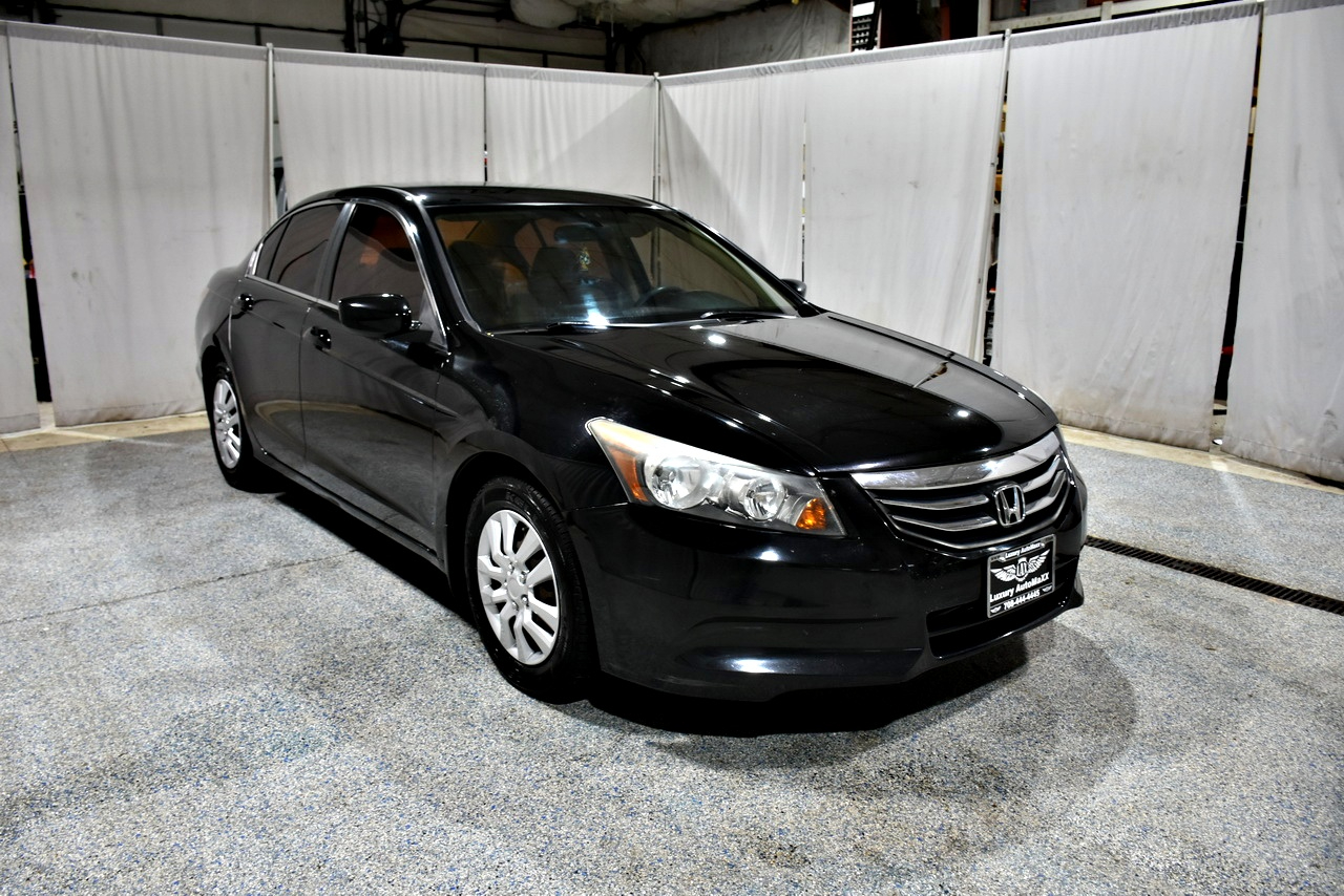 Honda Accord LX sedan AT 2012