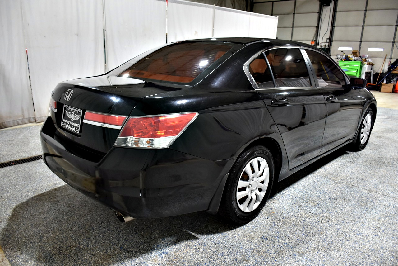 Honda Accord LX sedan AT 2012