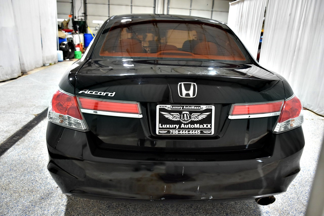 Honda Accord LX sedan AT 2012