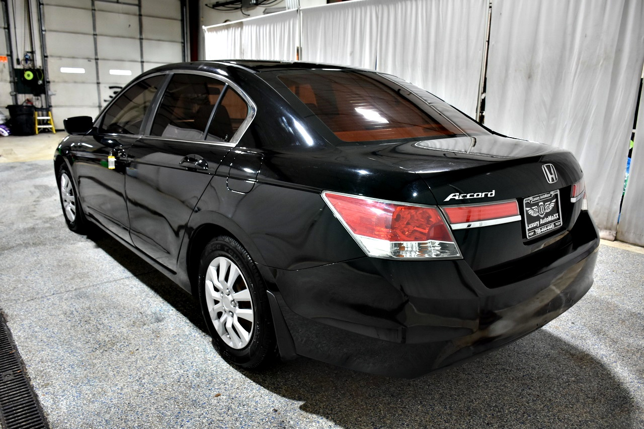 Honda Accord LX sedan AT 2012