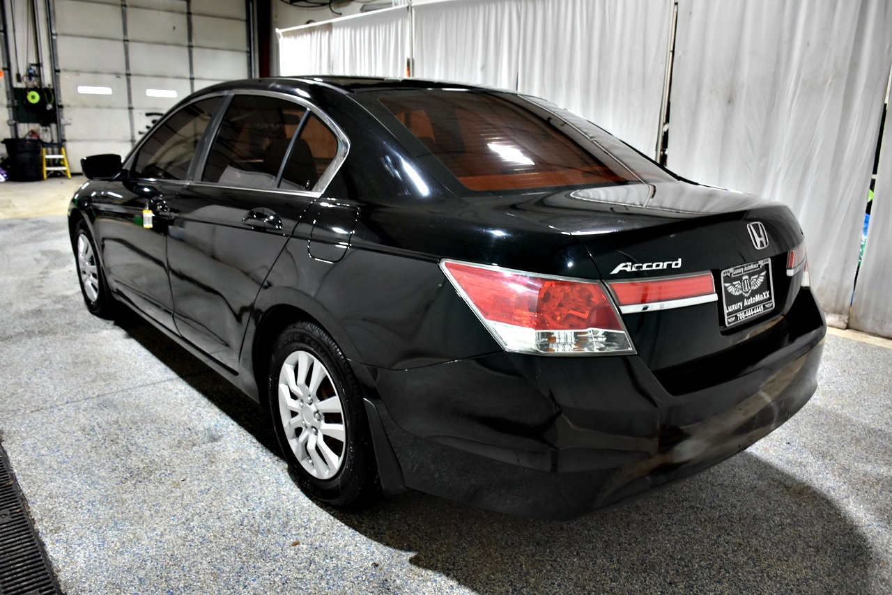 Honda Accord LX sedan AT 2012