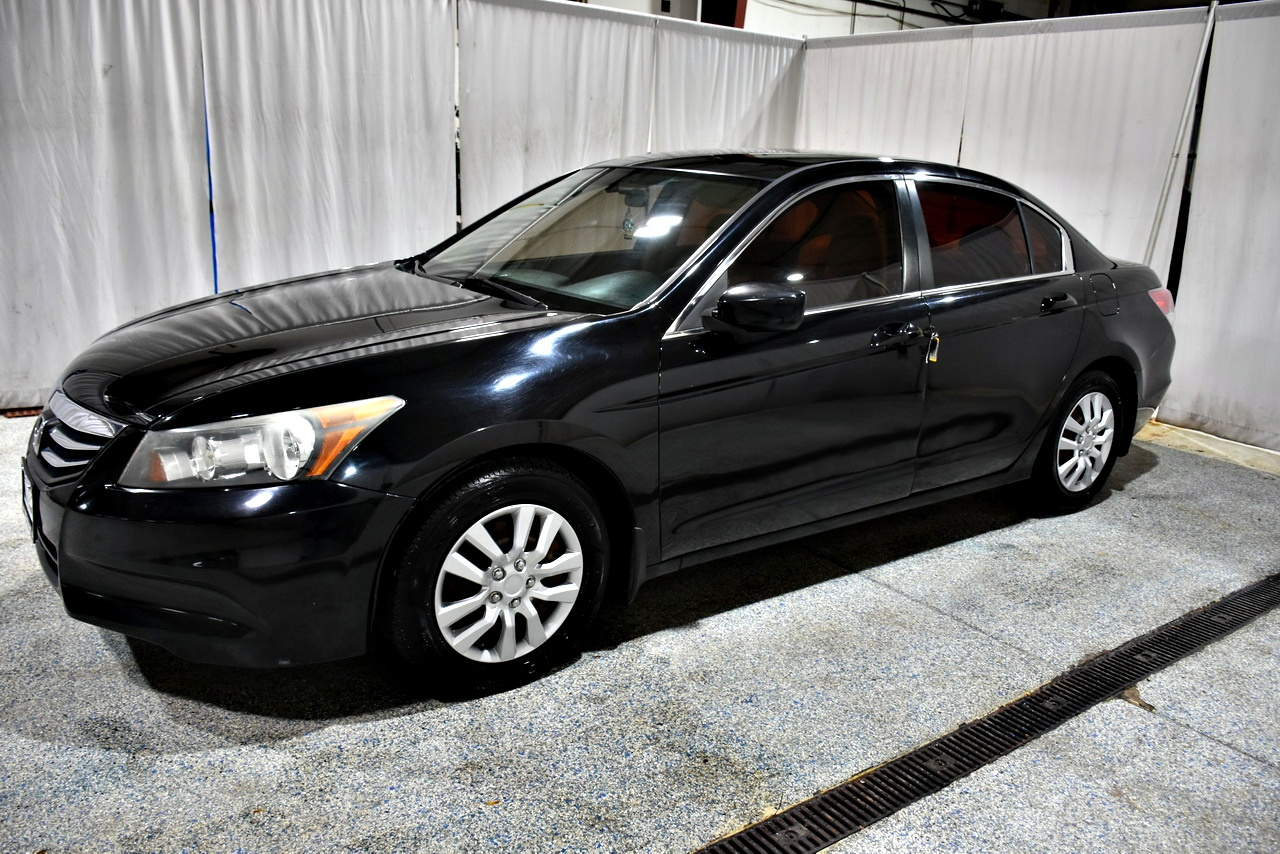 Honda Accord LX sedan AT 2012