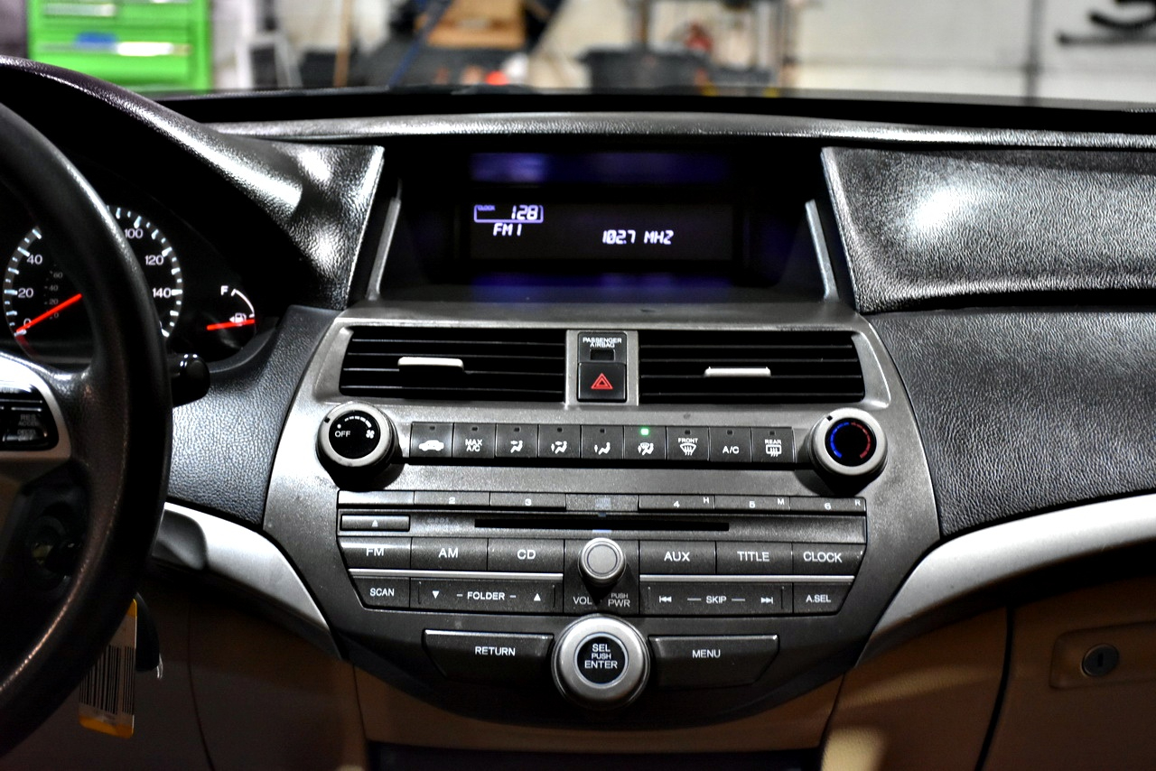 Honda Accord LX sedan AT 2012