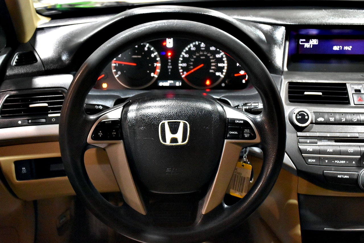 Honda Accord LX sedan AT 2012