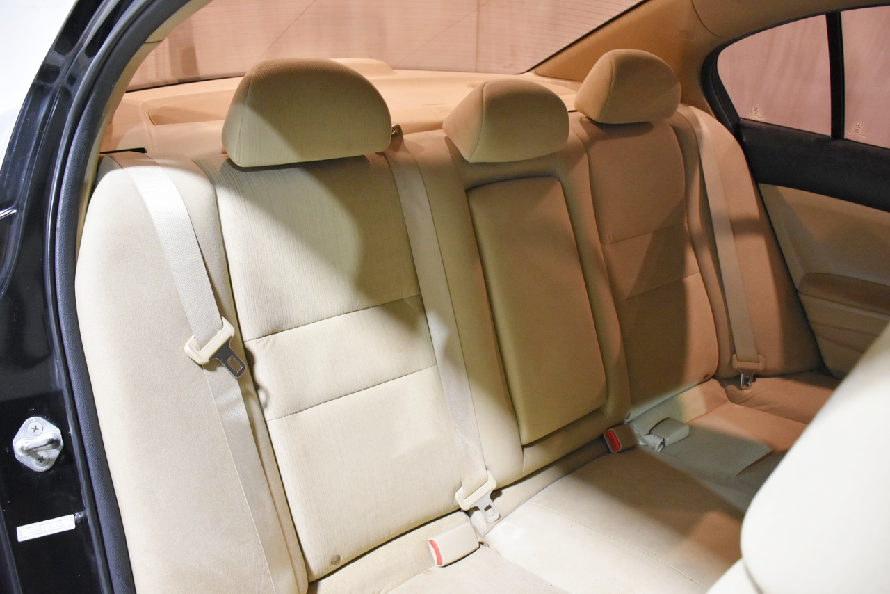 Honda Accord LX sedan AT 2012