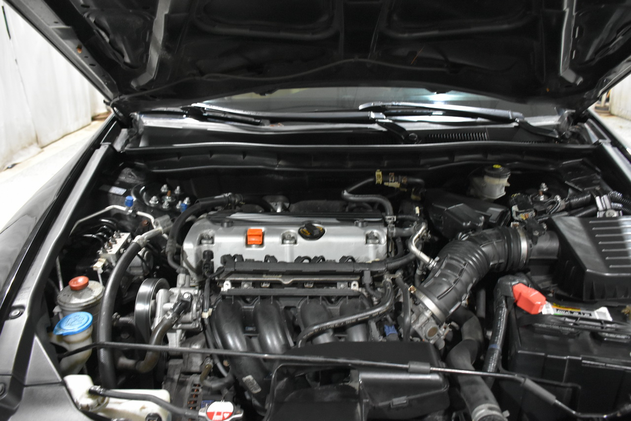 Honda Accord LX sedan AT 2012