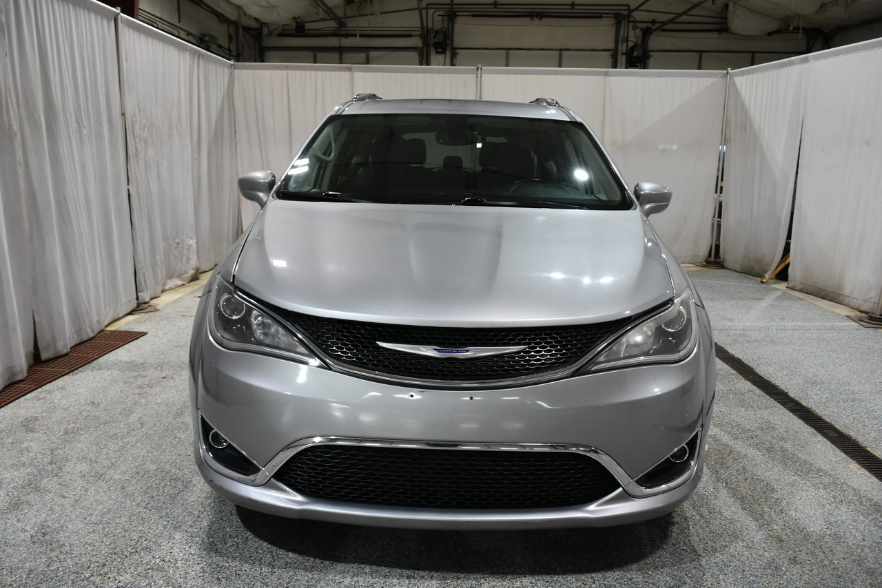 Chrysler Pacifica Limited 2020