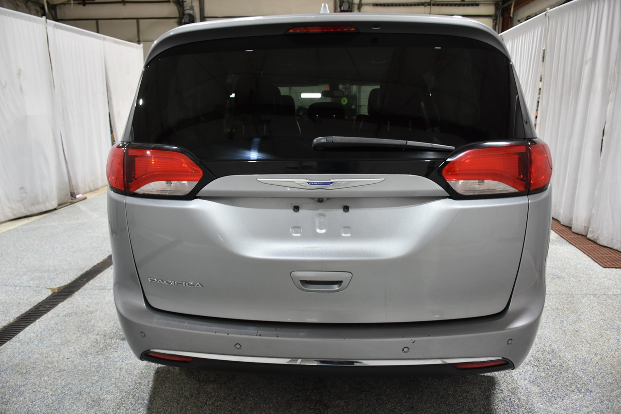 Chrysler Pacifica Limited 2020