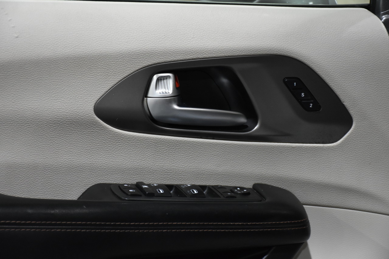 Chrysler Pacifica Limited 2020