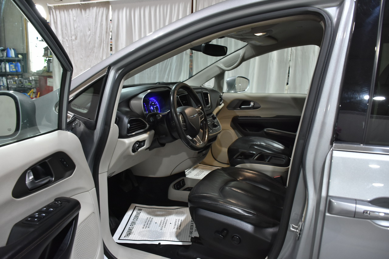 Chrysler Pacifica Limited 2020