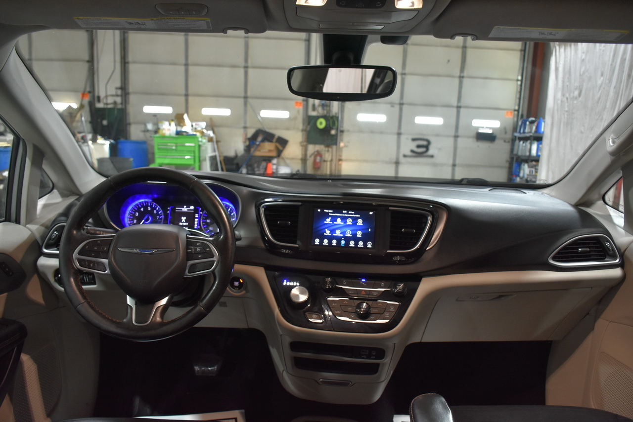 Chrysler Pacifica Limited 2020