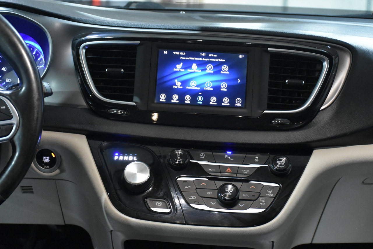 Chrysler Pacifica Limited 2020