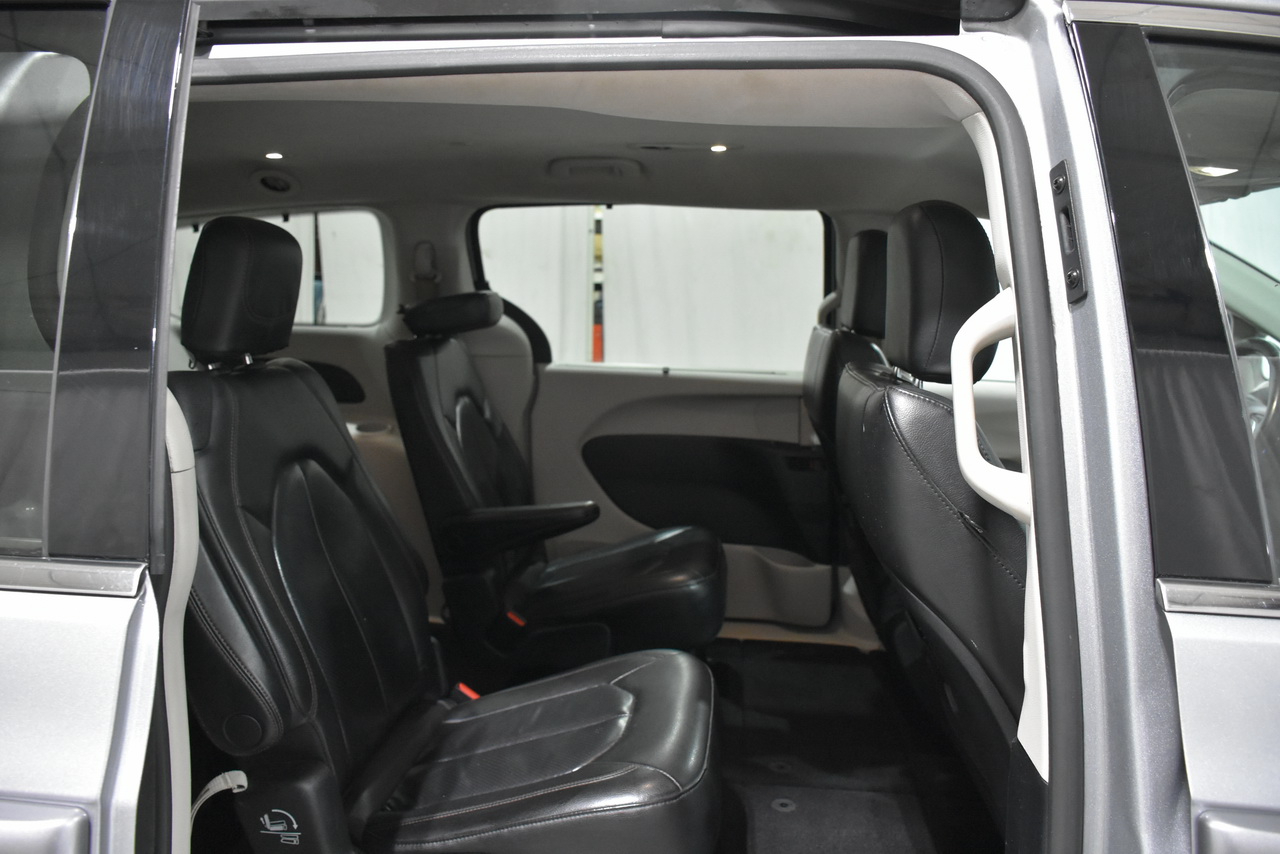 Chrysler Pacifica Limited 2020