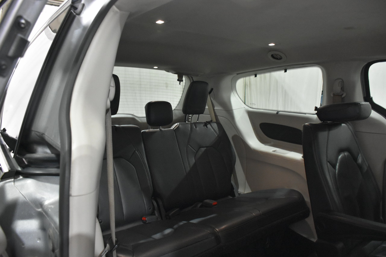 Chrysler Pacifica Limited 2020