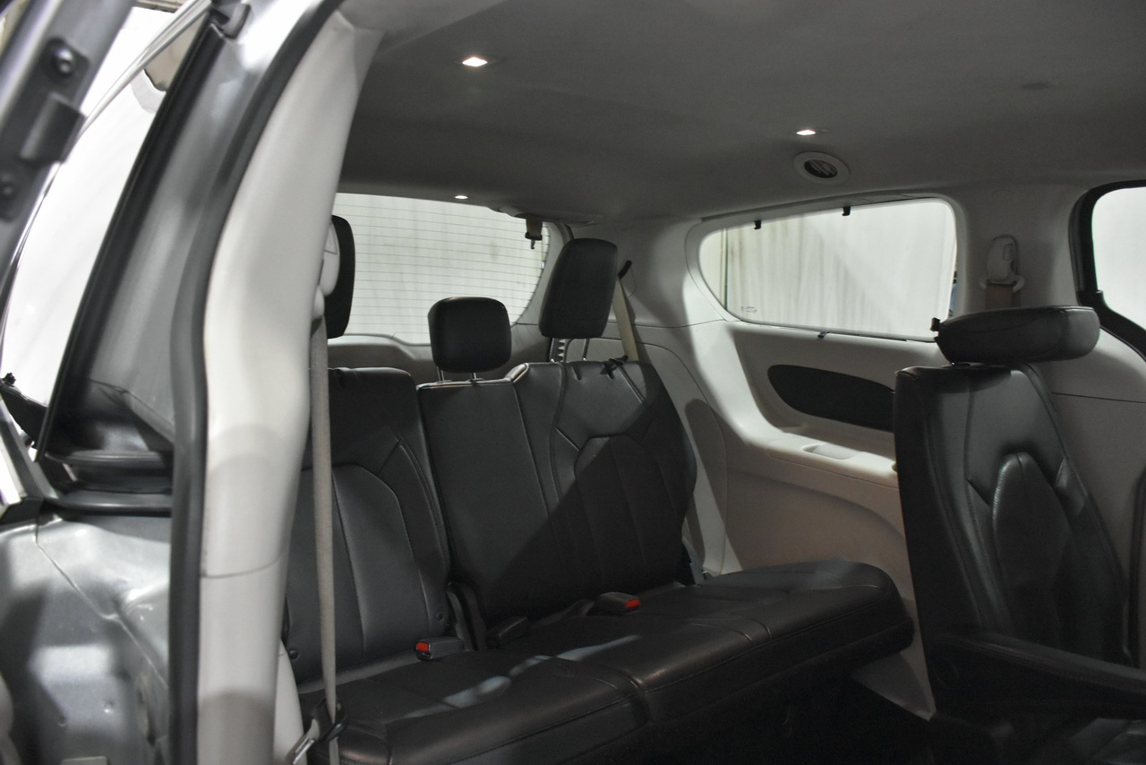 Chrysler Pacifica Limited 2020