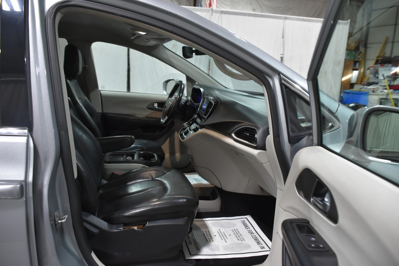 Chrysler Pacifica Limited 2020