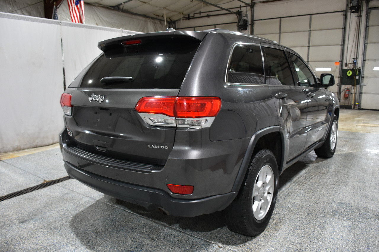 Jeep Grand Cherokee Laredo 4WD 2017