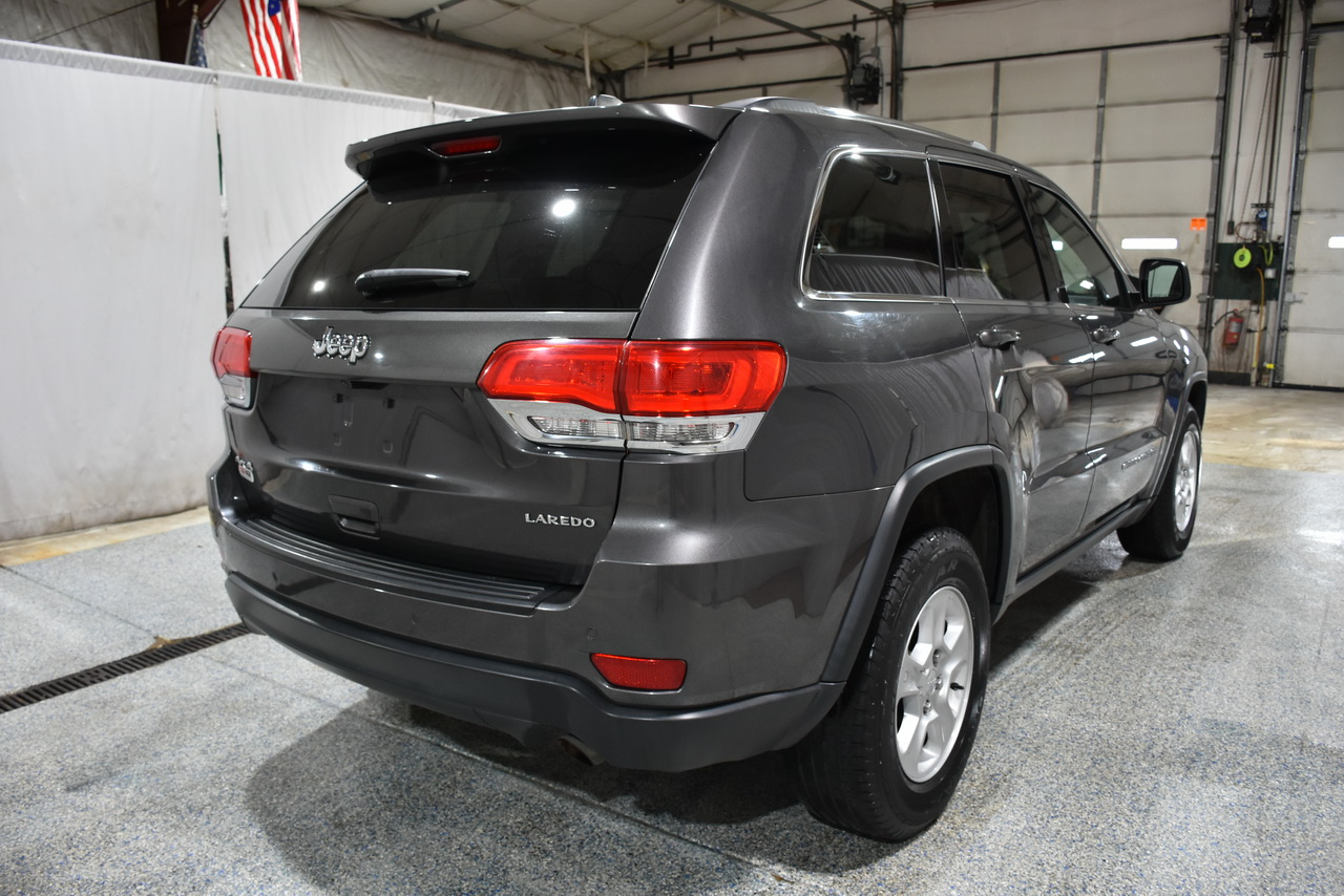 Jeep Grand Cherokee Laredo 4WD 2017