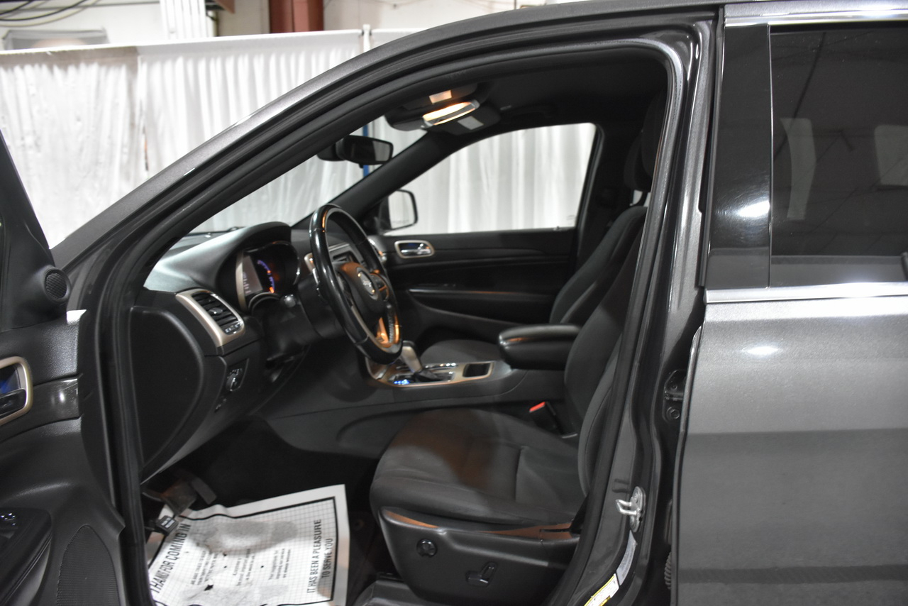 Jeep Grand Cherokee Laredo 4WD 2017