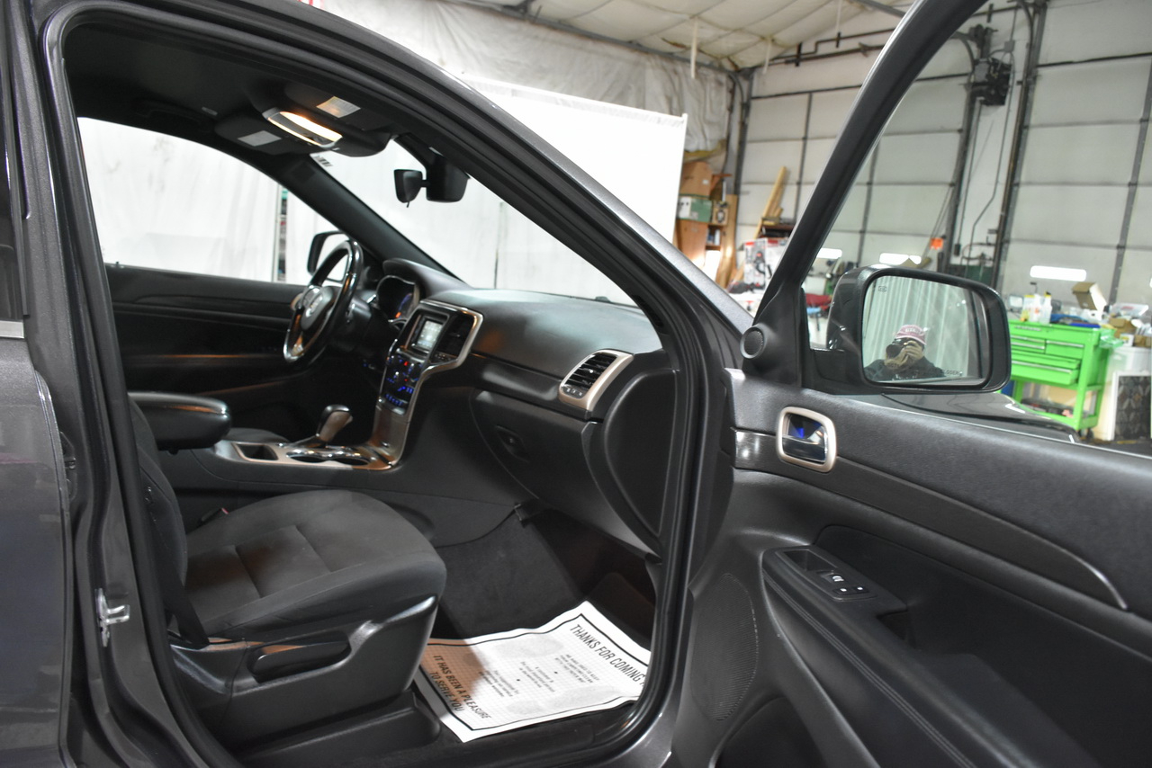 Jeep Grand Cherokee Laredo 4WD 2017