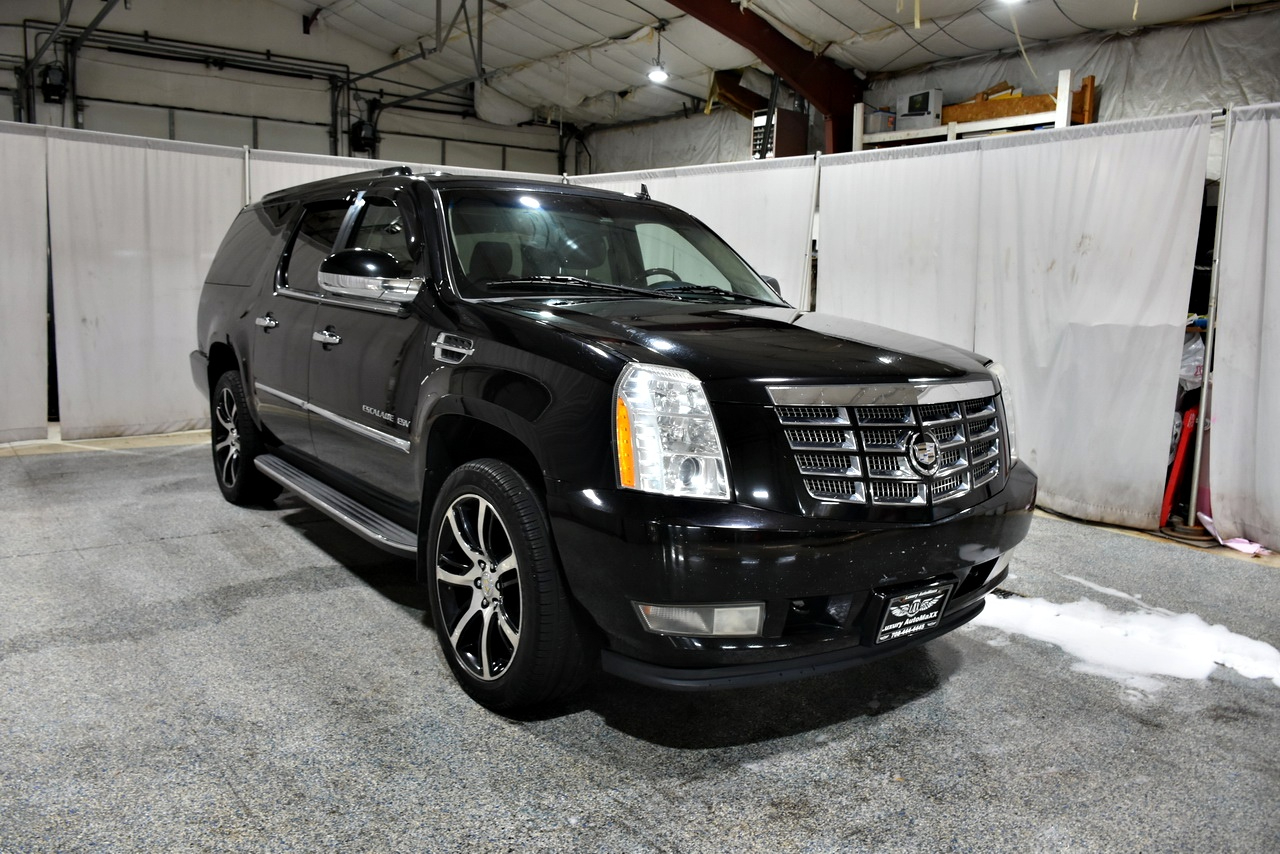 Cadillac Escalade ESV AWD Luxury 2011