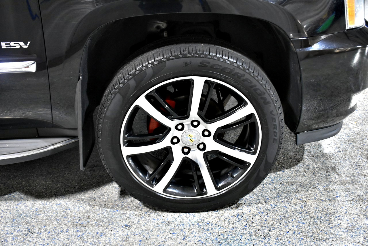 Cadillac Escalade ESV AWD Luxury 2011