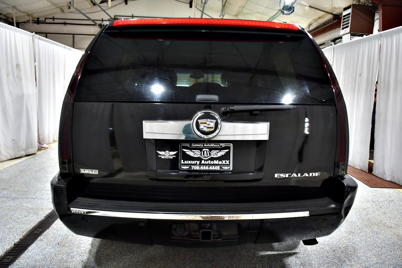 Cadillac Escalade ESV AWD Luxury 2011