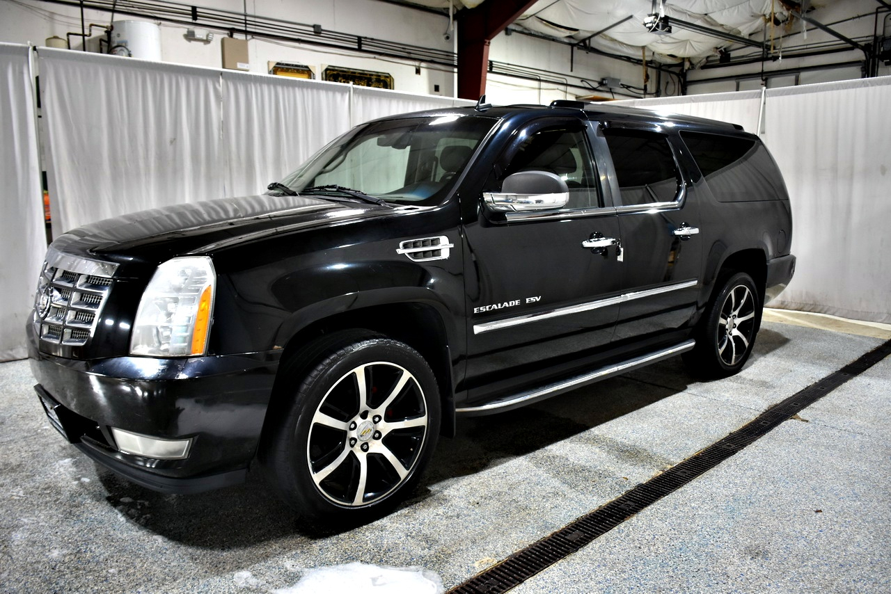 Cadillac Escalade ESV AWD Luxury 2011