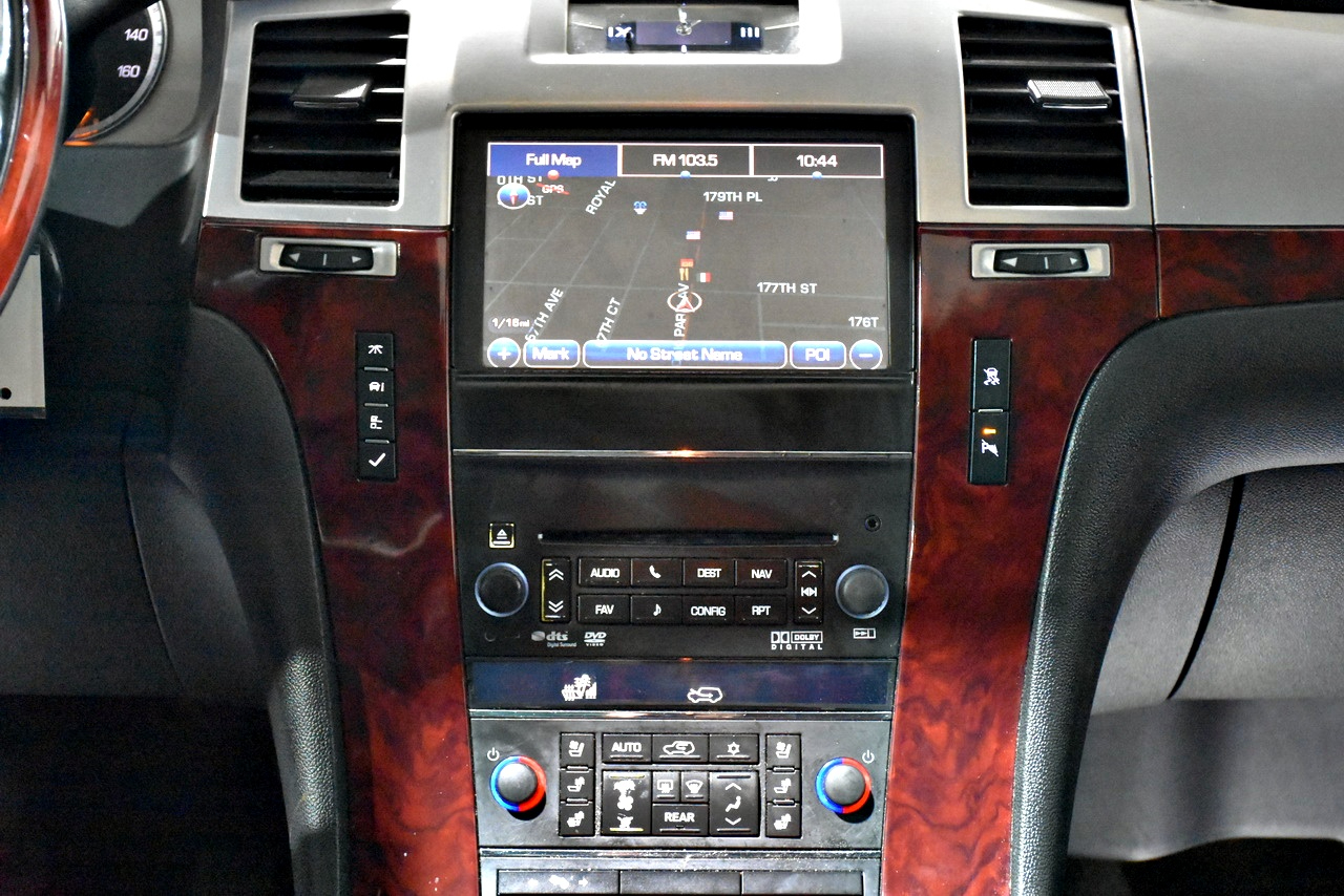 Cadillac Escalade ESV AWD Luxury 2011