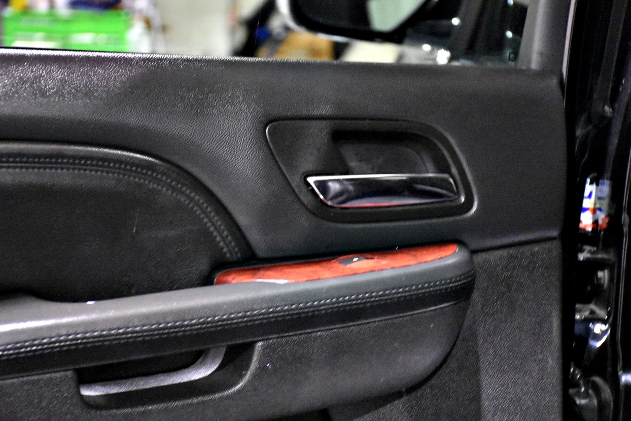 Cadillac Escalade ESV AWD Luxury 2011